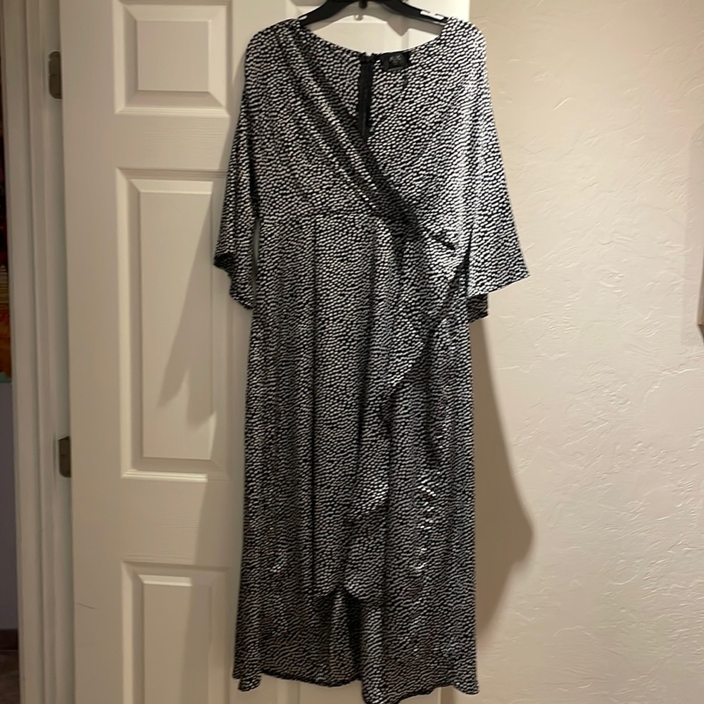 NWT AX Paris black, and white wrap around style dress